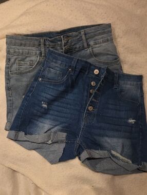 Denim Button-Front Women's Shorts - Blue